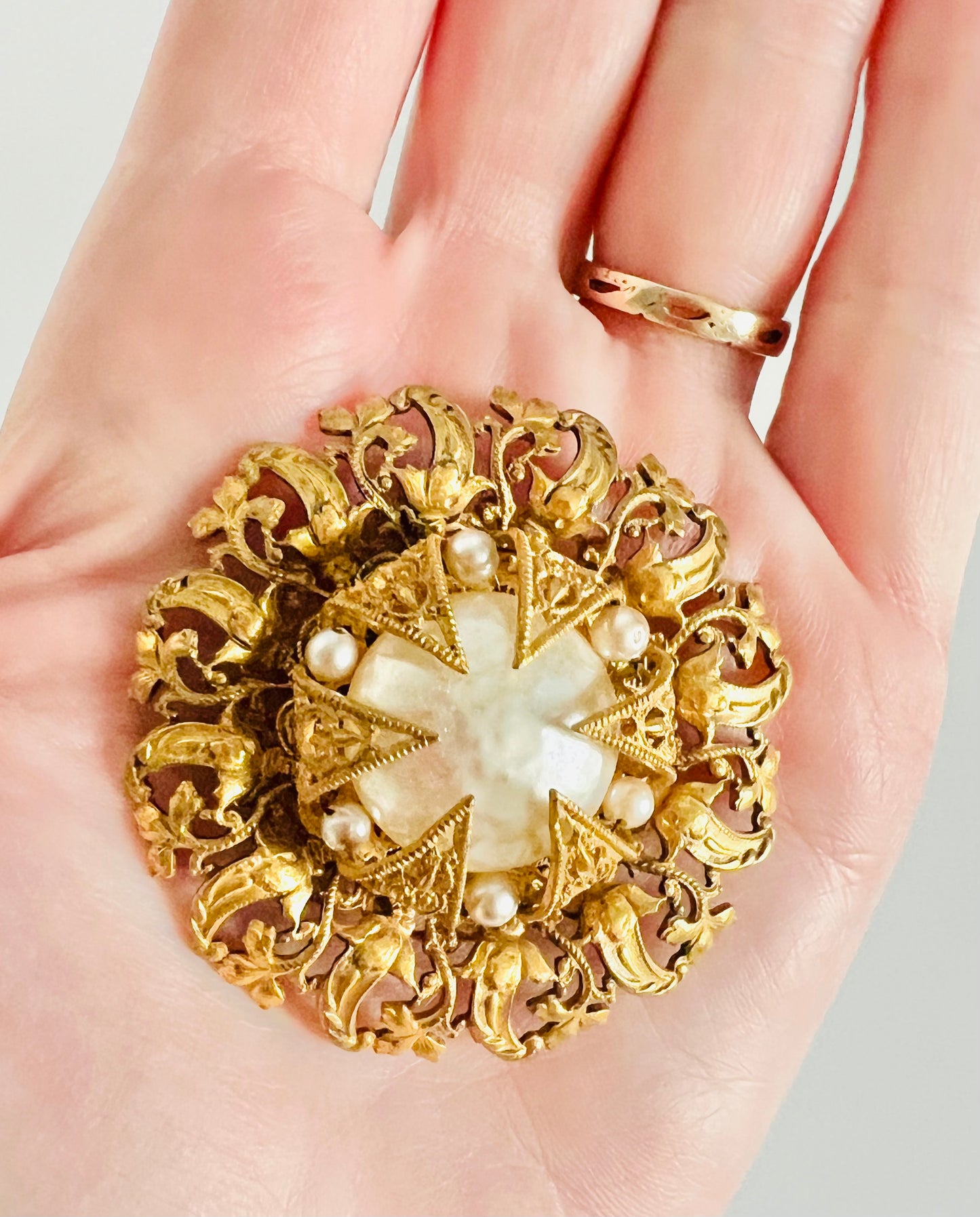 Signed Miriam Haskell Baroque Pearl Russian Gold Brooch Pin