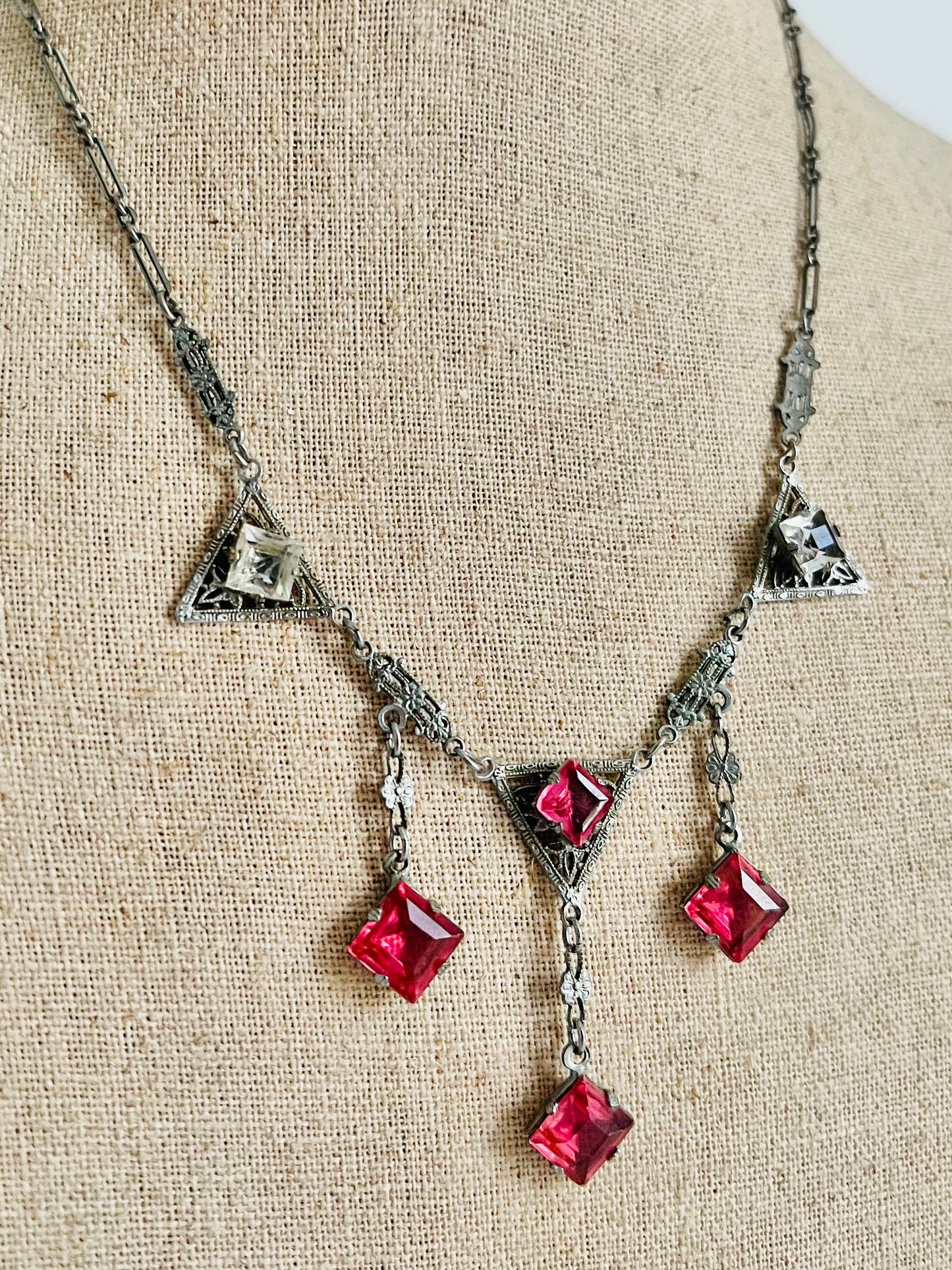 Stunning Art Deco Pink Faceted Glass Silver Chain Necklace