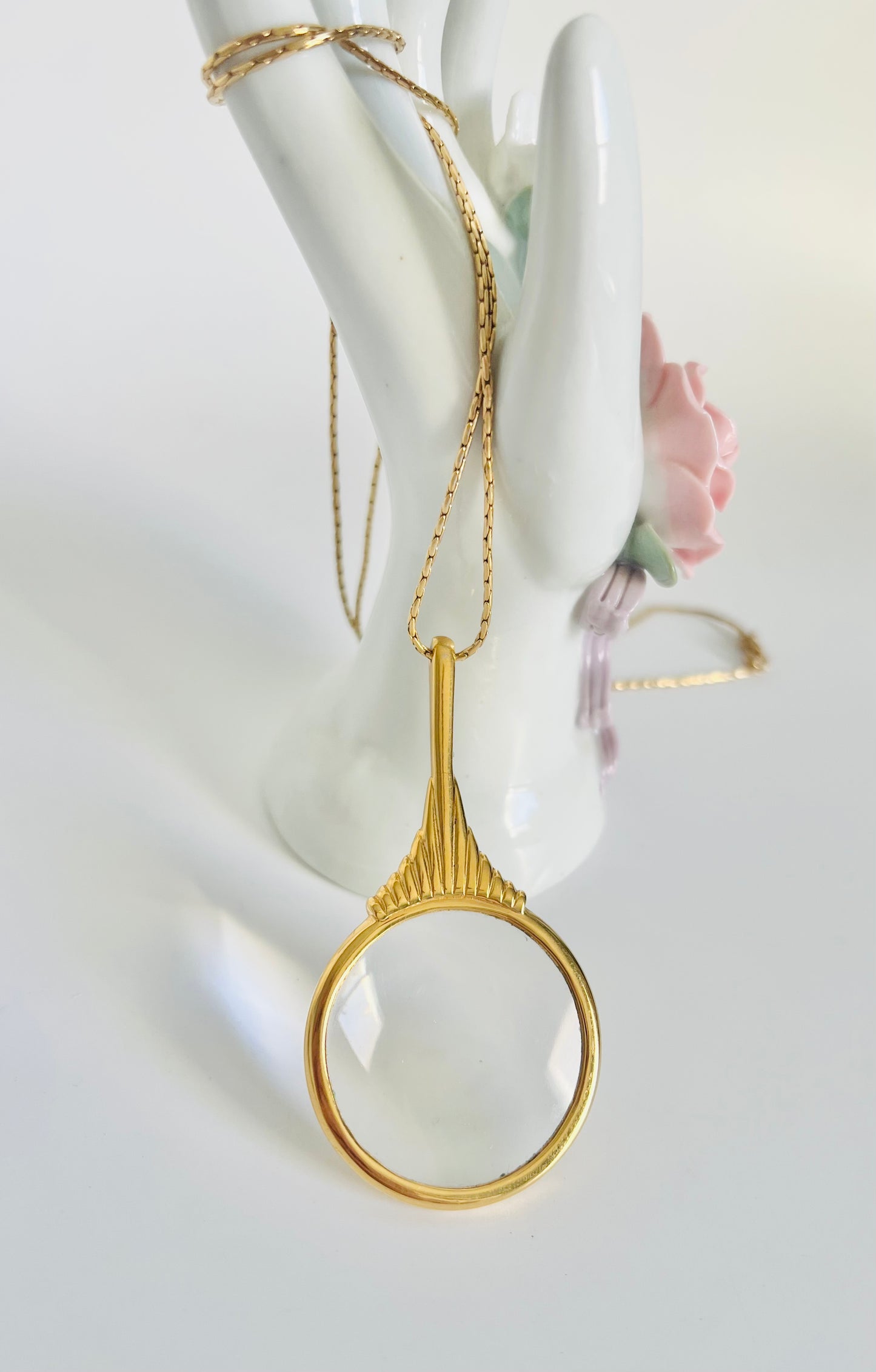 Vintage Deco Style Magnifying Glass Necklace