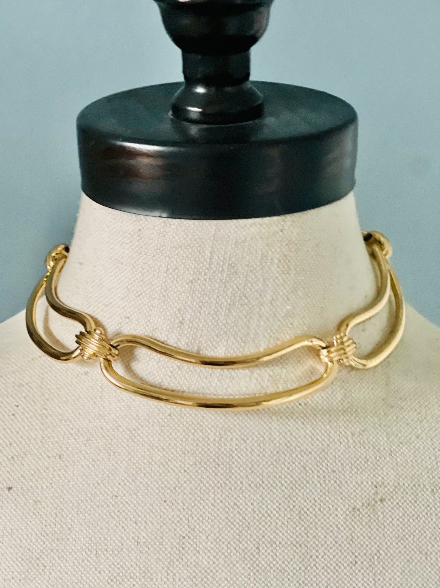 Vintage Gold 1980s Monet Curved Collar Necklace