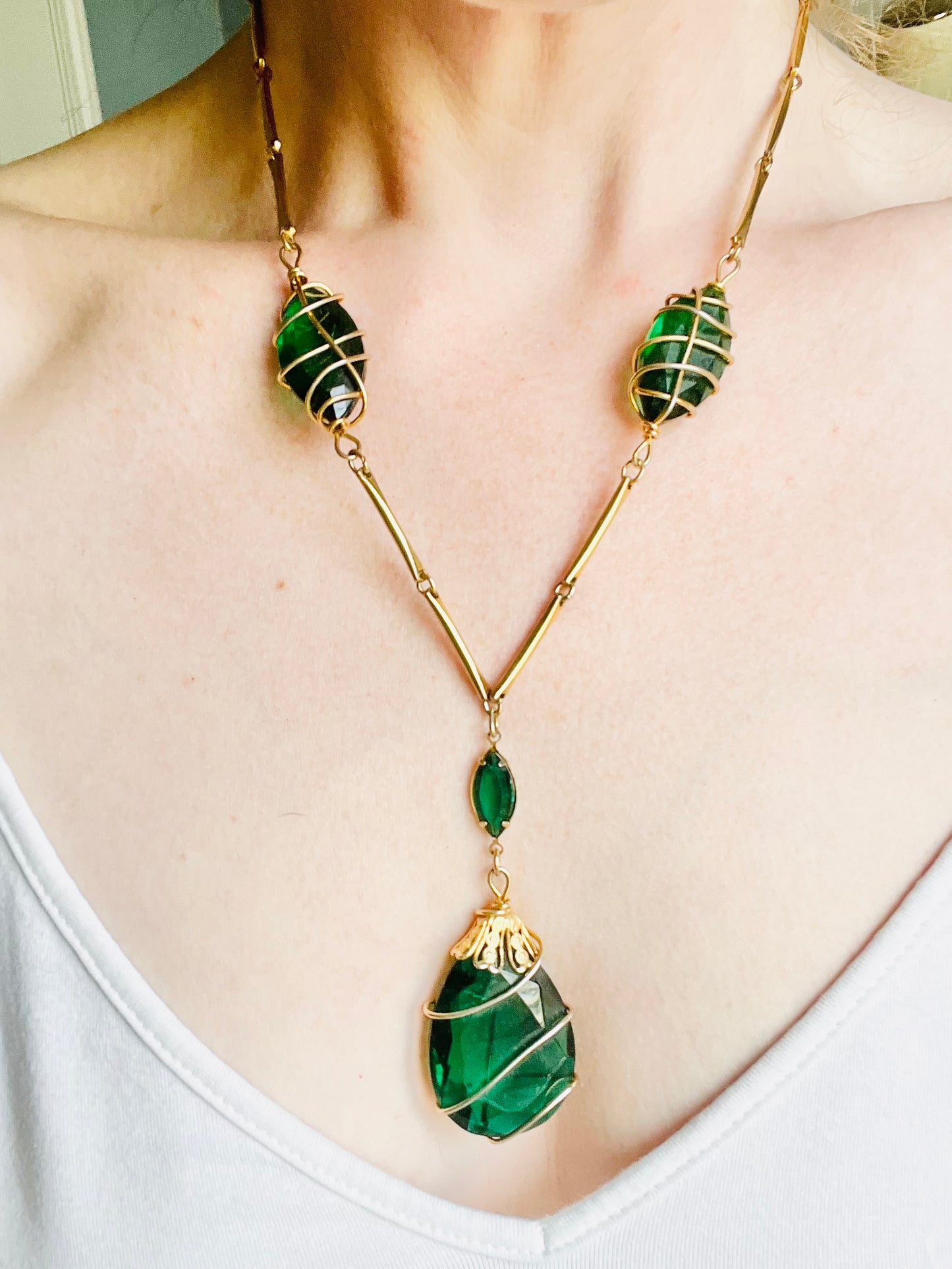 Vintage Green Wrapped Glass Pendant Necklace