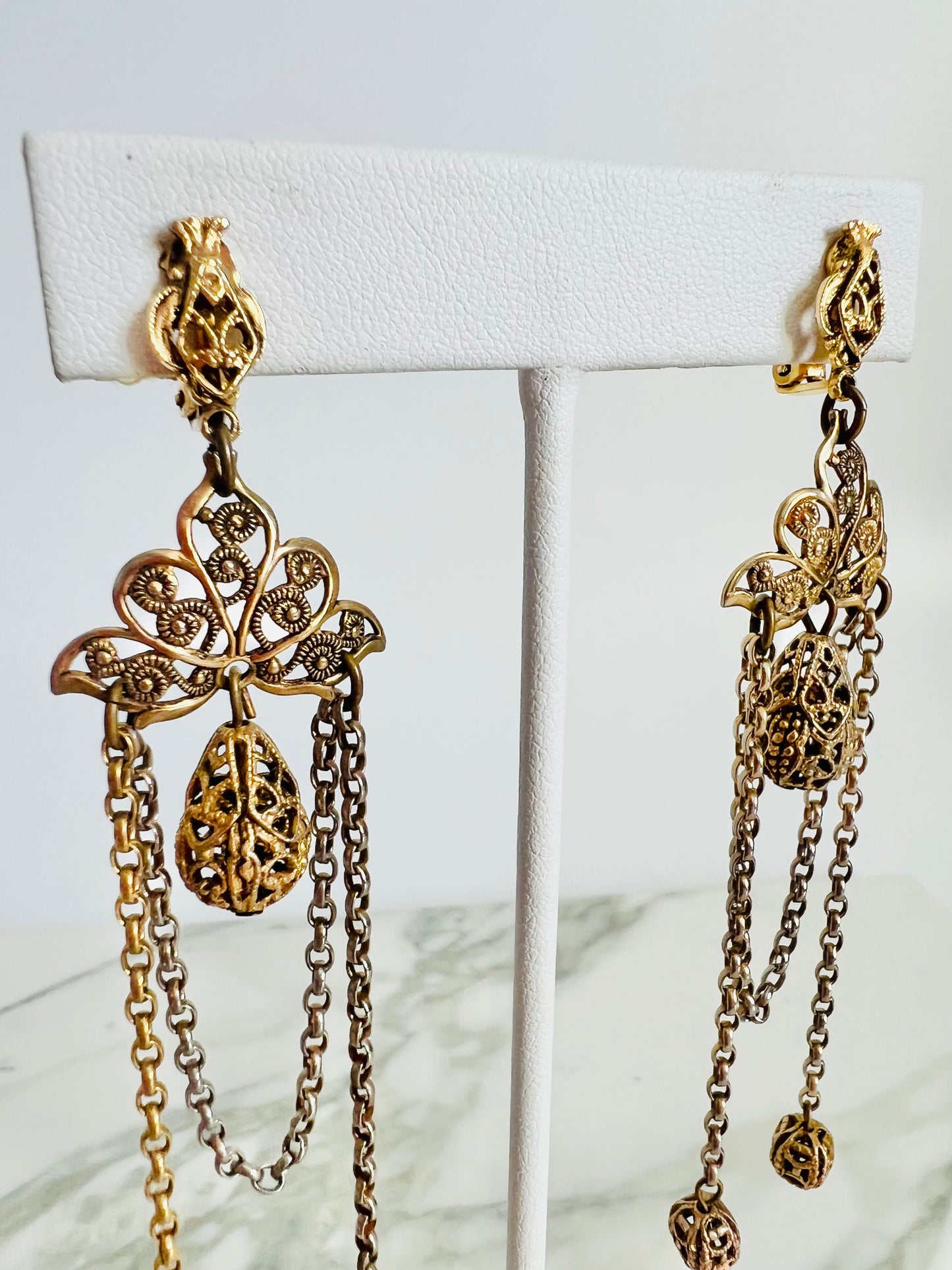 Vintage 1940s Filigree Chandelier Drop Clip Earrings