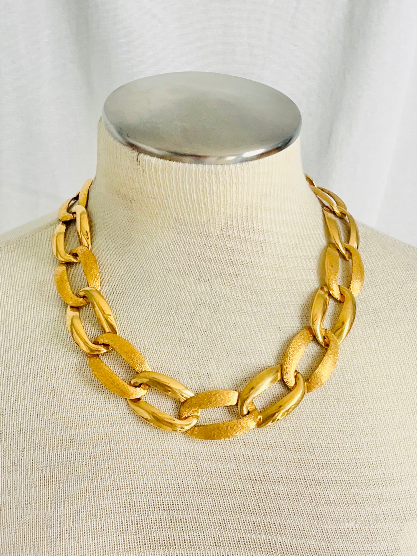 Vintage Napier Large Oval Shiny and Brushed Gold Chain Link Necklace