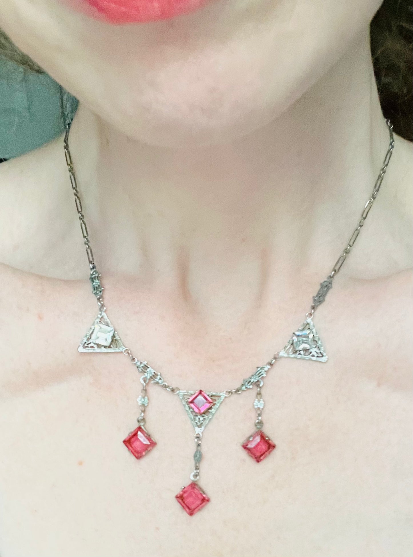Stunning Art Deco Pink Faceted Glass Silver Chain Necklace