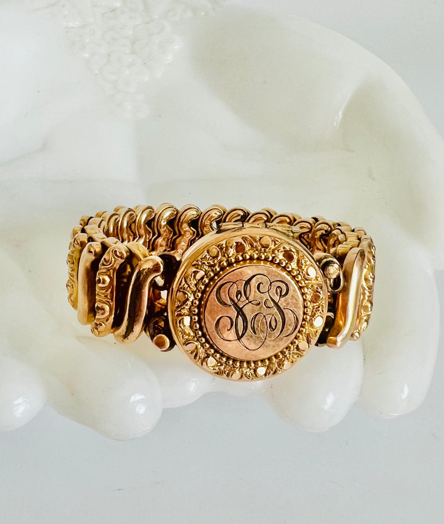 Vintage Carmen D.F.B Co. 1940s Gold Filled Locket Sweetheart Bracelet