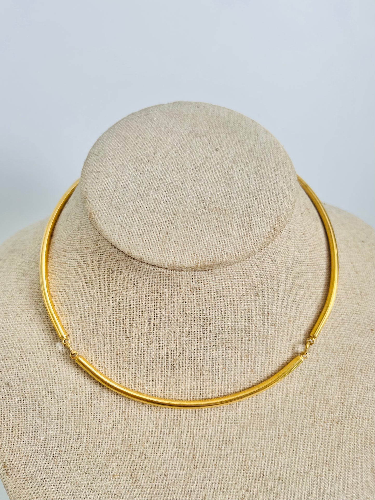 Vintage Trifari Gold Curved Bar Choker Necklace