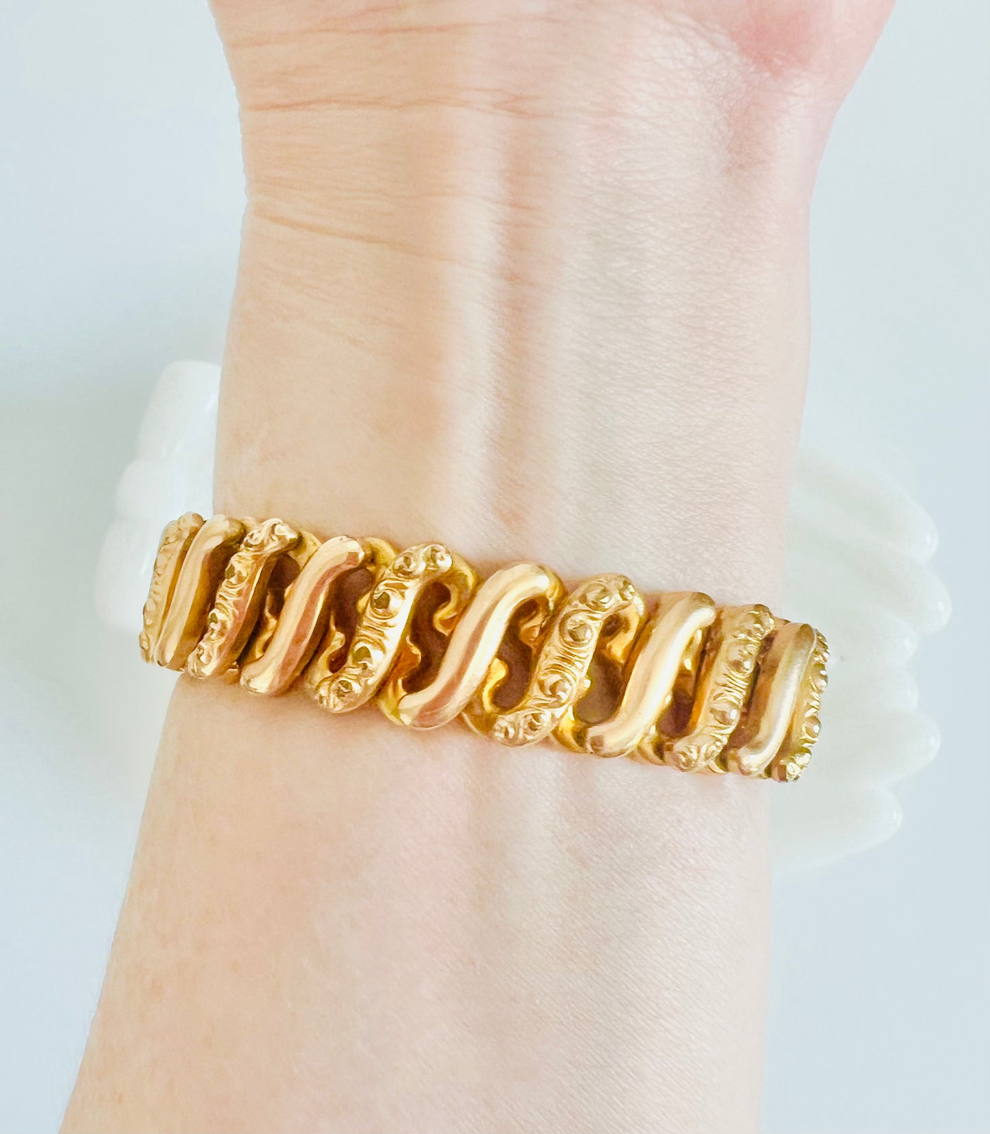 Vintage Carmen D.F.B Co. 1940s Gold Filled Locket Sweetheart Bracelet
