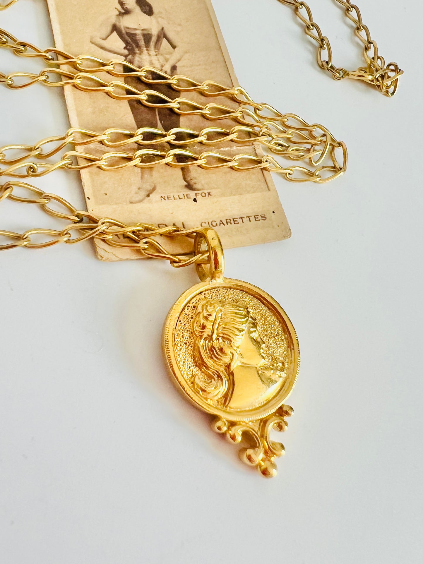 Vintage Avon Two Sided Gold Cameo Style Pendant Necklace