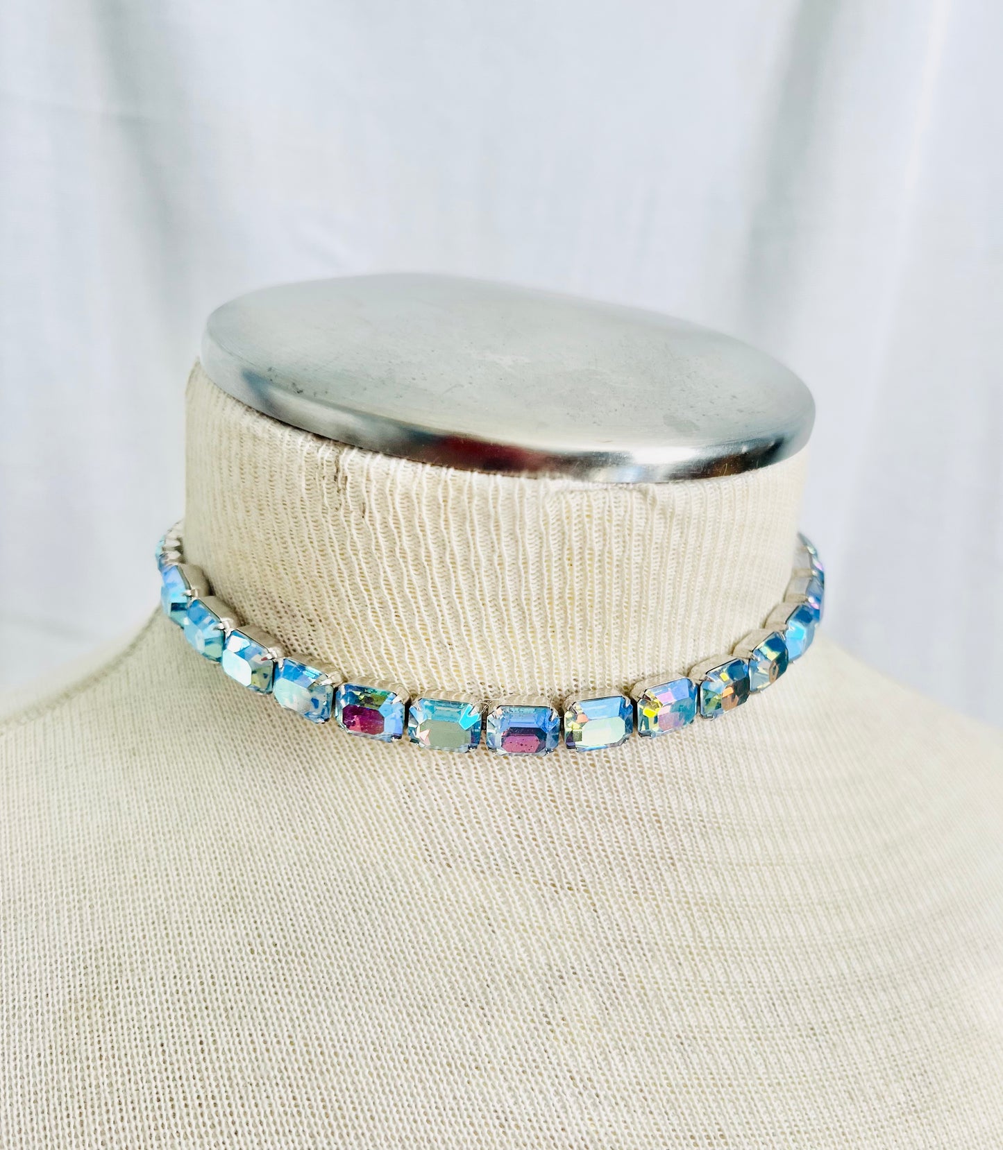 Vintage 1950s Weiss AB Peacock Blue Choker Necklace