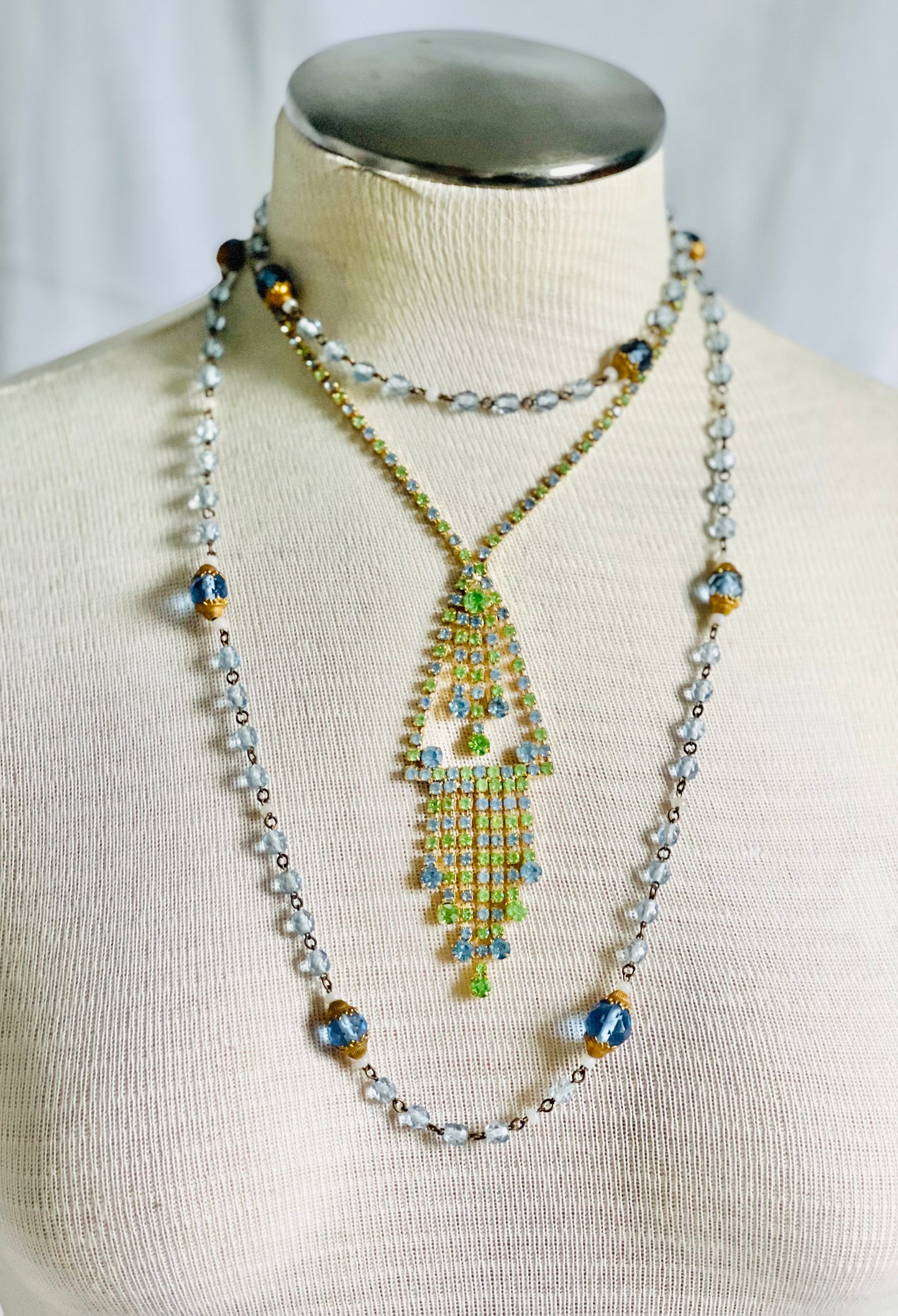 Art Deco 1930s Faceted Blue Glass Flapper Style Necklace
