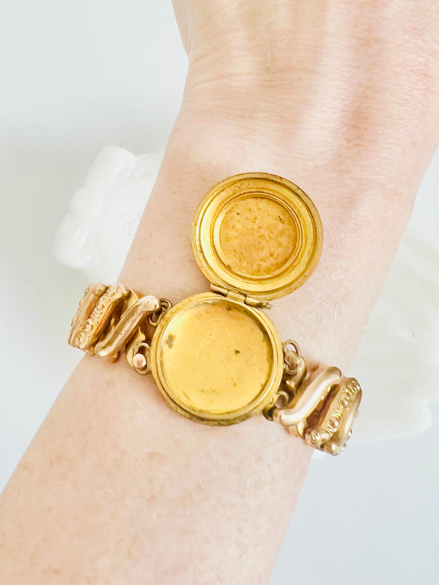 Vintage Carmen D.F.B Co. 1940s Gold Filled Locket Sweetheart Bracelet