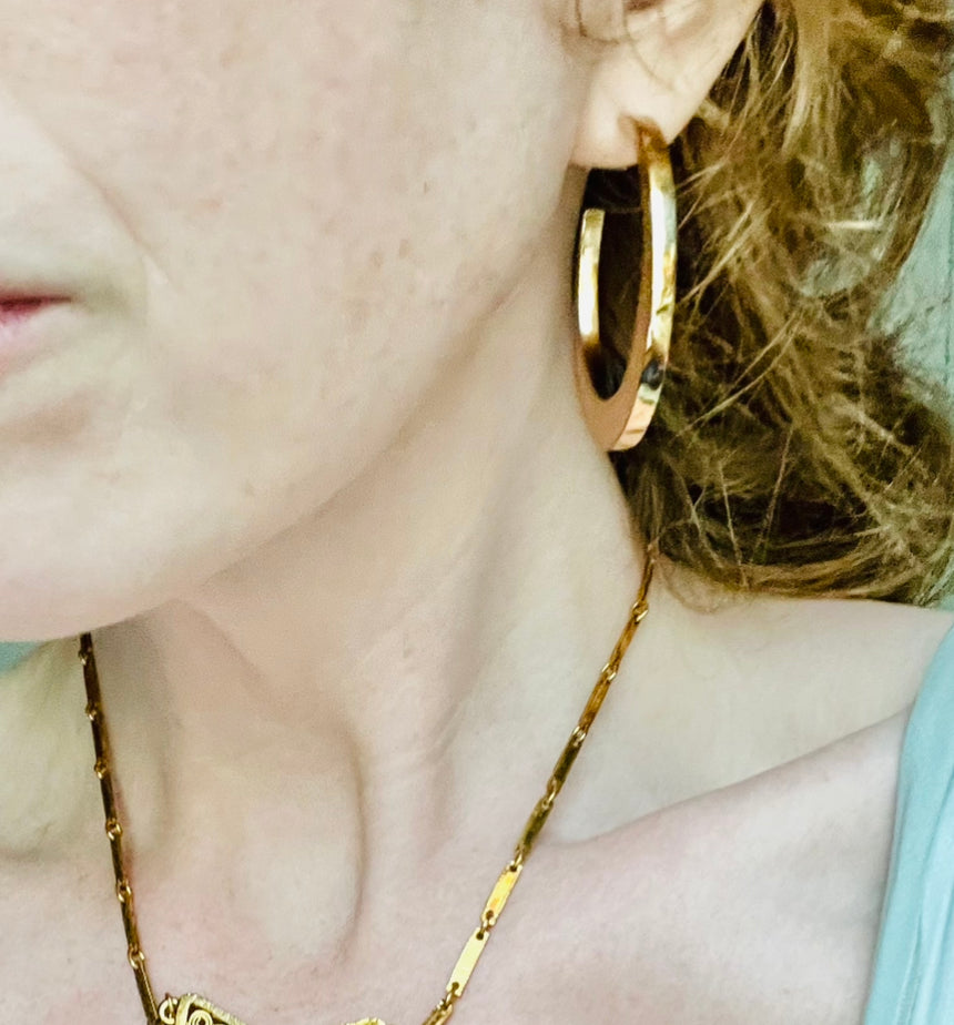 Vintage 90s Crescent Moon Shaped Hoop Earrings