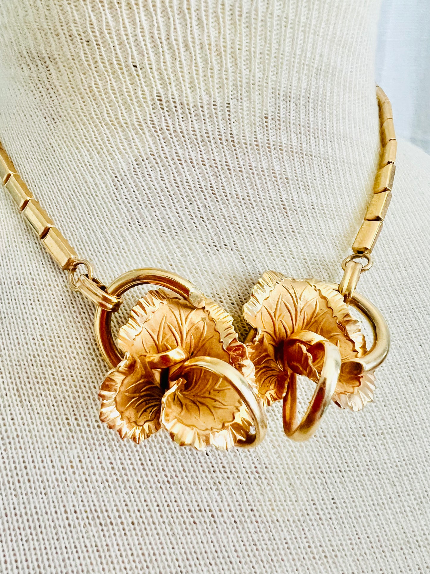 MidCentury 1950s Golden Flowers Choker Necklace