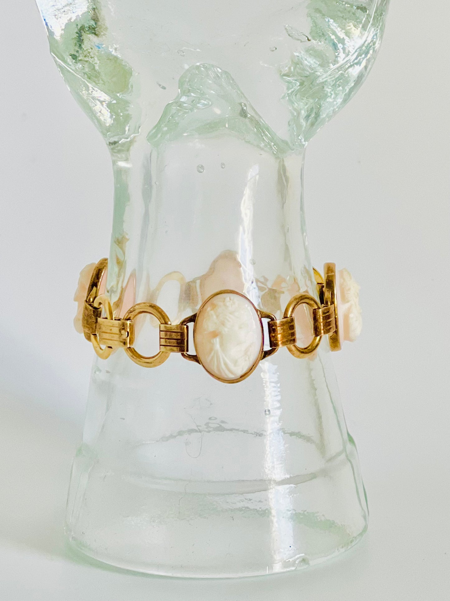 Hand Carved 1940s Shell Cameo Gold Filled Link Bracelet