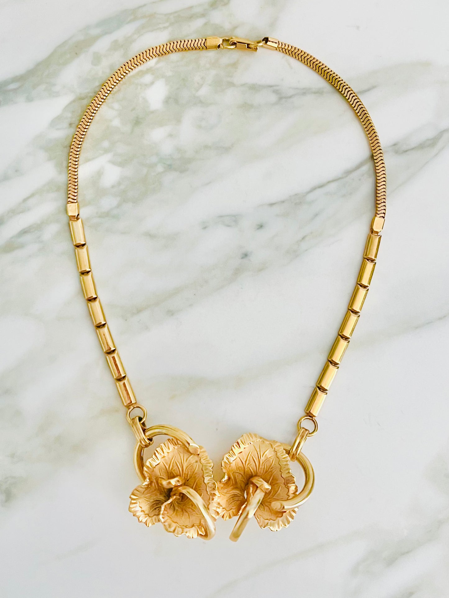 MidCentury 1950s Golden Flowers Choker Necklace