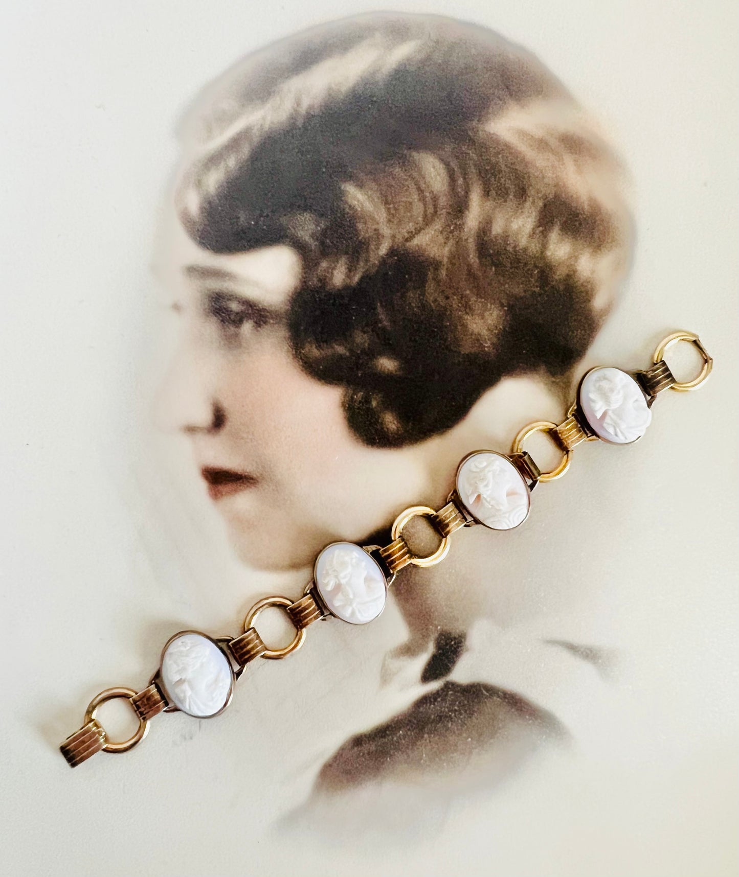 Hand Carved 1940s Shell Cameo Gold Filled Link Bracelet