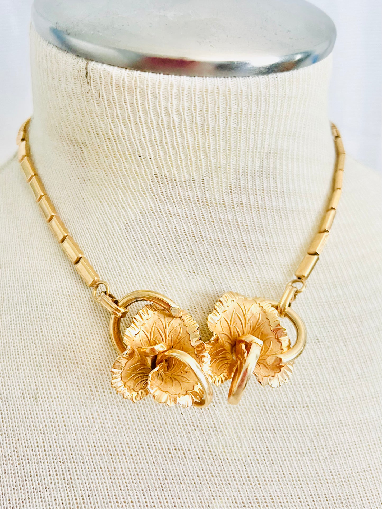 MidCentury 1950s Golden Flowers Choker Necklace