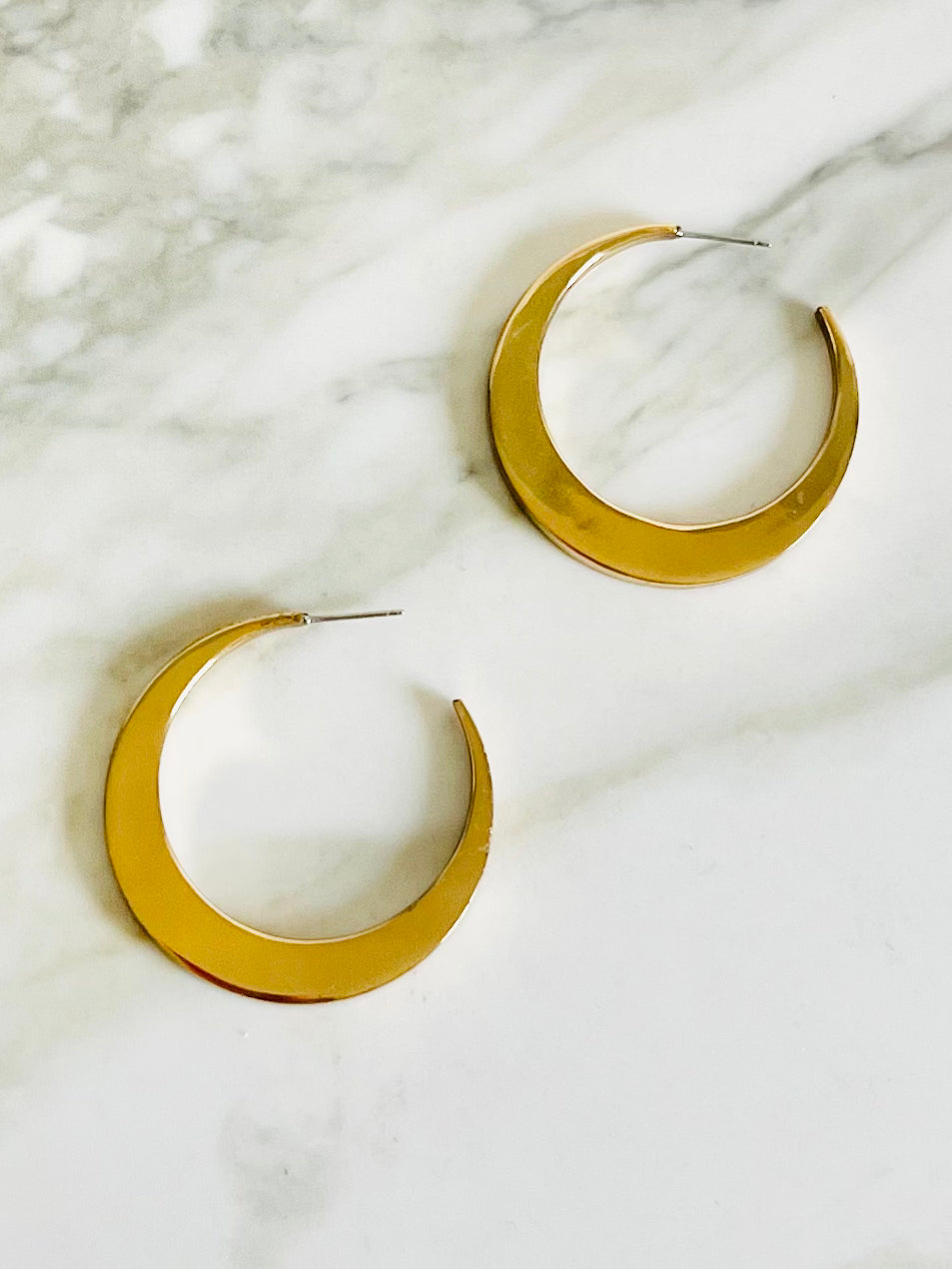 Vintage 90s Crescent Moon Shaped Hoop Earrings