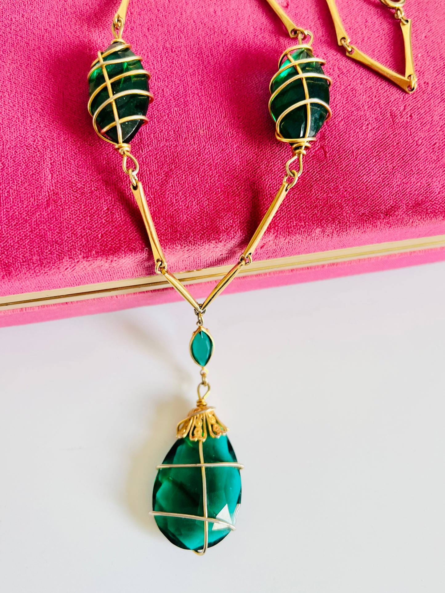 Vintage Green Wrapped Glass Pendant Necklace