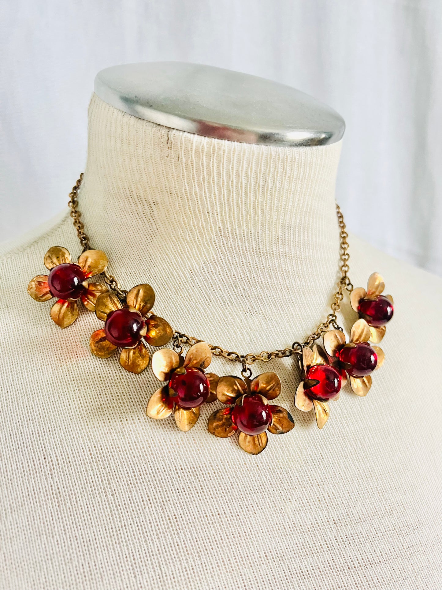 Vintage 1930s Art Deco Red Glass Flowers Necklace