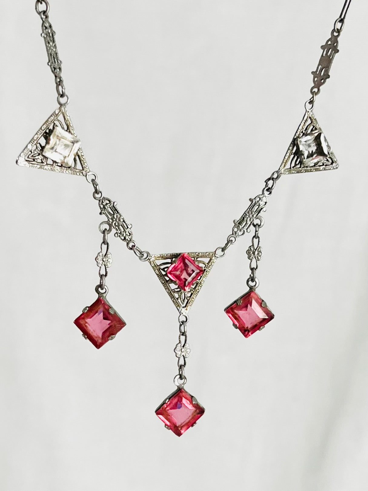 Stunning Art Deco Pink Faceted Glass Silver Chain Necklace