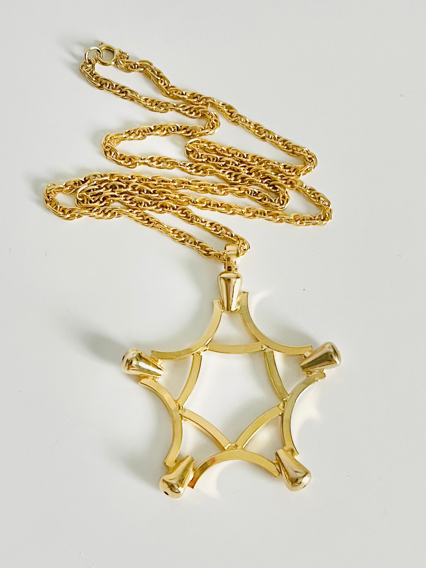Vintage Deadstock Gold Star Pendant Statement Necklace