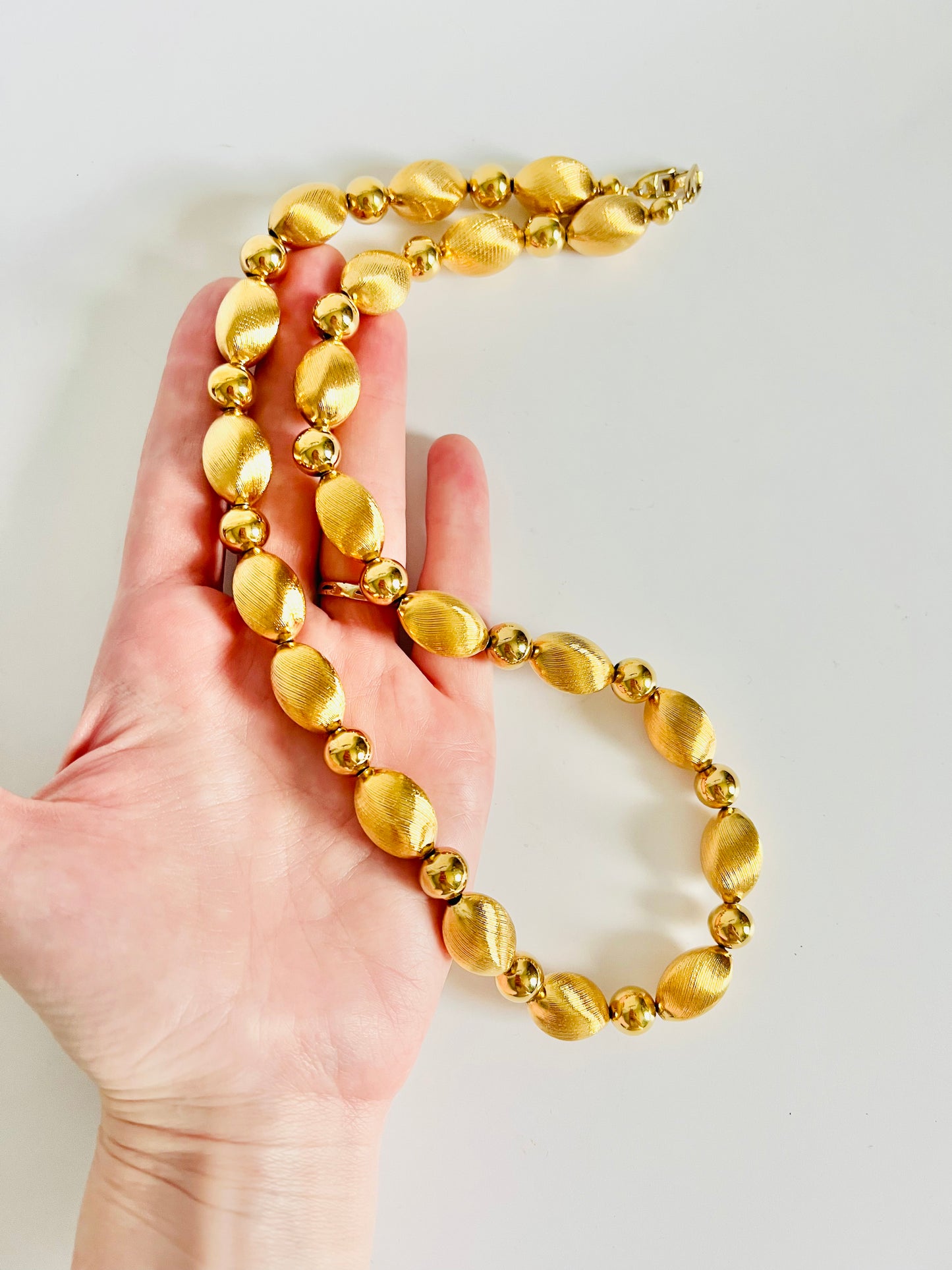 Vintage 1960s Brushed Gold Oval Bead Necklace