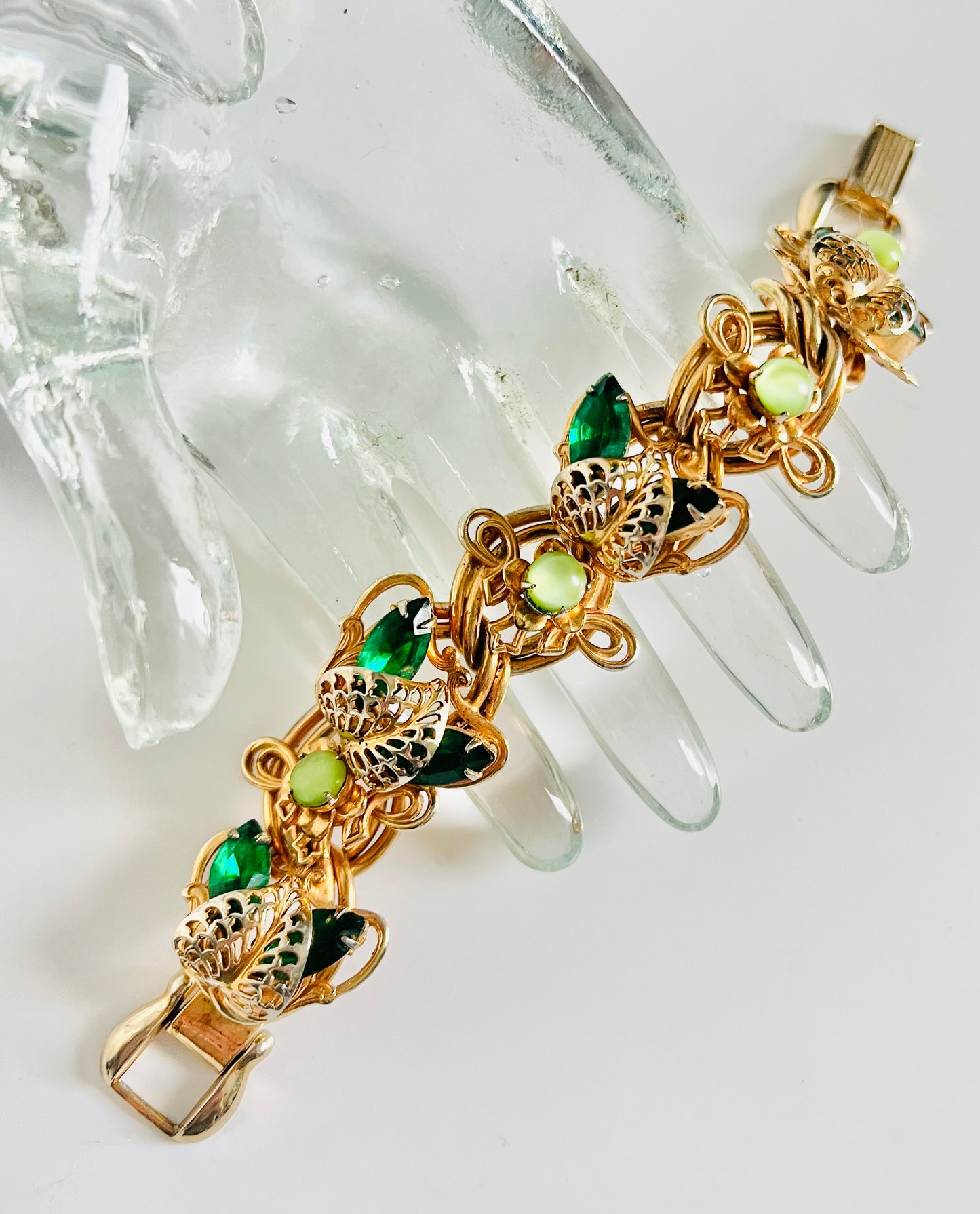 Vintage 1960s Green Glass Filigree Leaves Juliana Style Bracelet